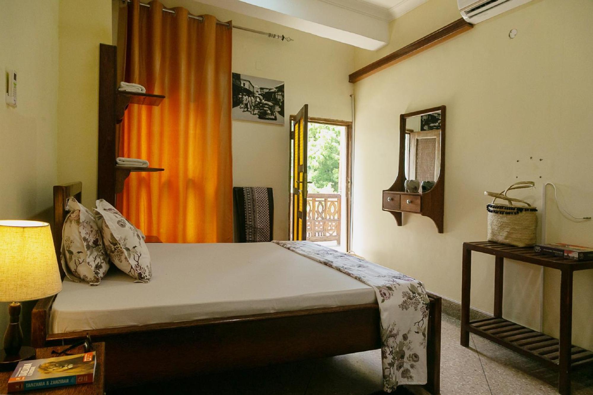 Hotell Town Nest 3*