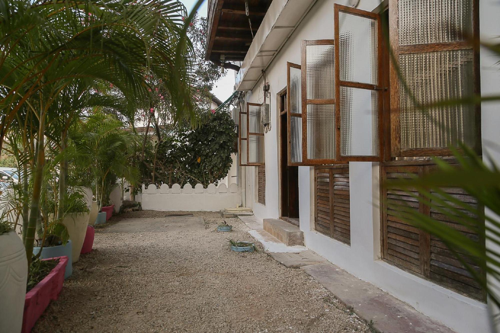 Town Nest Hotell 3*
